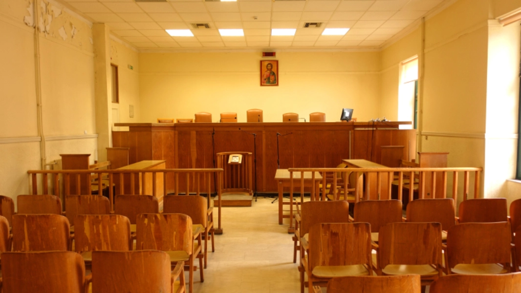 2,5 χρόνια φυλάκιση σε 54χρονο που ζήτησε 5.000€ για να εντοπίσει 33χρονο γιατρό στην Κρήτη μέσω «κβαντικής τεχνολογίας»