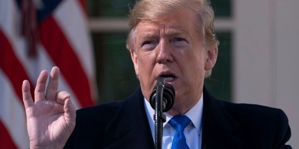 Ντόναλντ Τραμπ: Τι είπε στην πρώτη τηλεοπτική συνέντευξη από το Οβάλ γραφείο