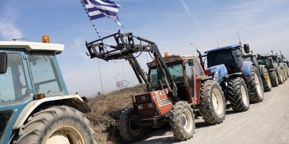 Κλιμακώνουν τις κινητοποιήσεις τους οι αγρότες: Μπλόκα σε Νίκαια, Μάλγαρα και Ε65 – «Ήρθαμε για να μείνουμε»
