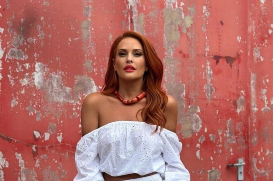 Σίσσυ Χρηστίδου: «Μπορεί να είσαι σε έναν γάμο και να σου έρθει ο έρωτας κατακέφαλα»