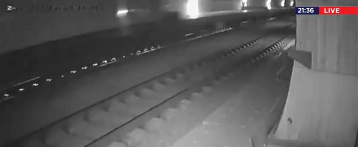 Τέμπη: Πολιτικές αντιπαραθέσεις και νέα ερωτήματα μετά τα τρία βίντεο της εμπορικής αμαξοστοιχίας