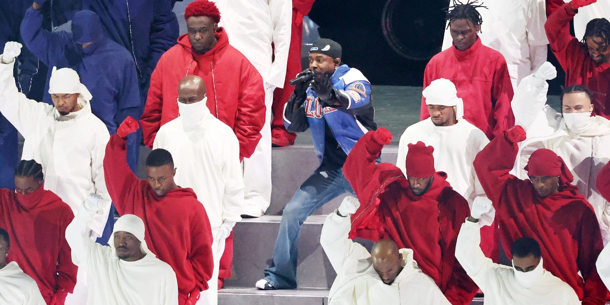 Super Bowl: Η εμβληματική εμφάνιση του Kendrick Lamar και τα γιουχαρίσματα στην Taylor Swift