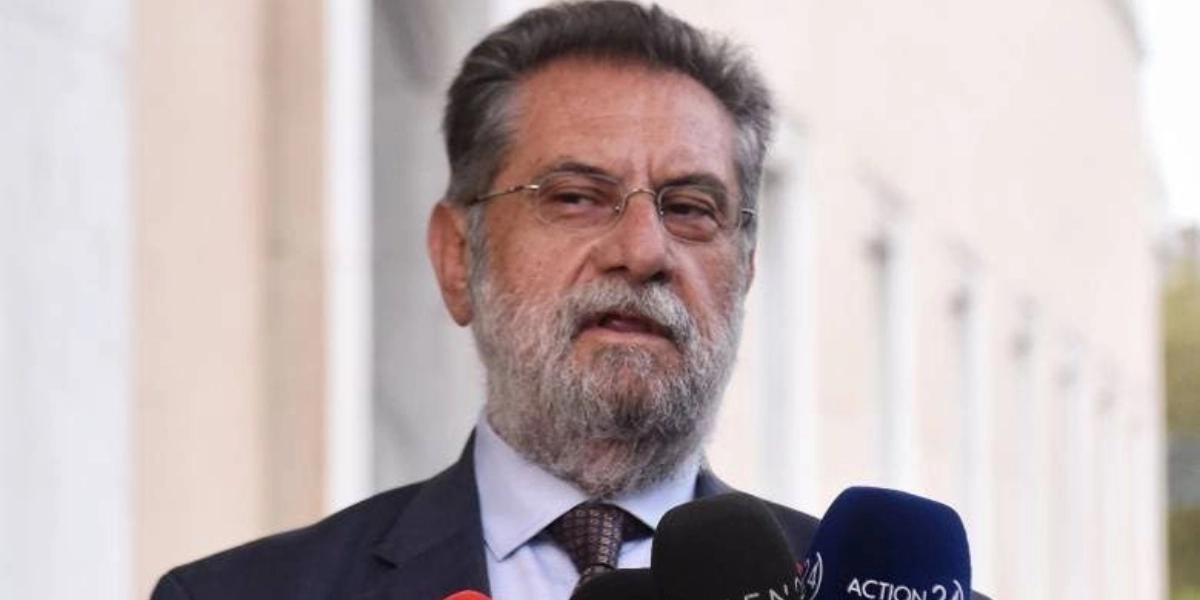 Βουλευτής του ΣΥΡΙΖΑ μίλησε σε πάνελ για «τριτοκοσμικούς ψημένους από τον ήλιο που αντέχουν περισσότερο στη δουλειά από τους λευκούς»