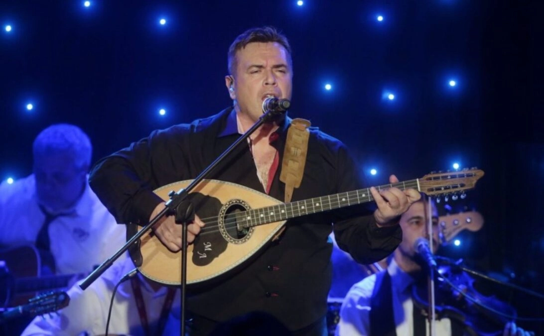 Πέθανε ο τραγουδιστής Μανώλης Λιδάκης