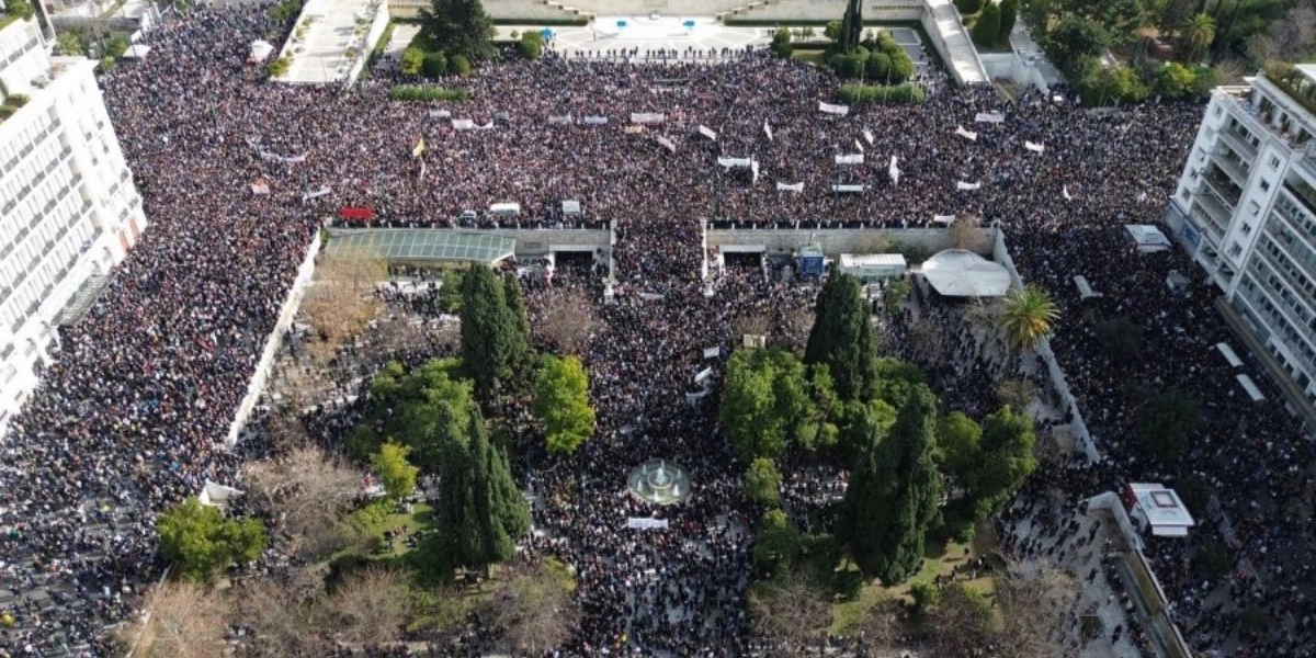Τέμπη: Εκατοντάδες συγκεντρώσεις σε όλη τη χώρα-Αστυνομικές δυνάμεις στην πλατεία Συντάγματος