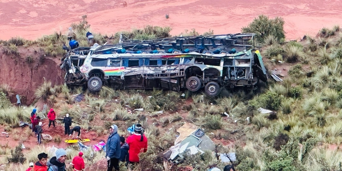 Βολιβία: 31 νεκροί από πτώση λεωφορείου σε χαράδρα
