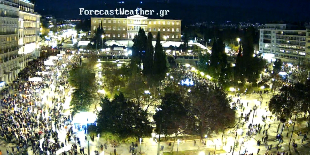 Σύνταγμα: Σε εξέλιξη βρίσκεται η συγκέντρωση για τα Τέμπη-Μαζική η προσέλευση