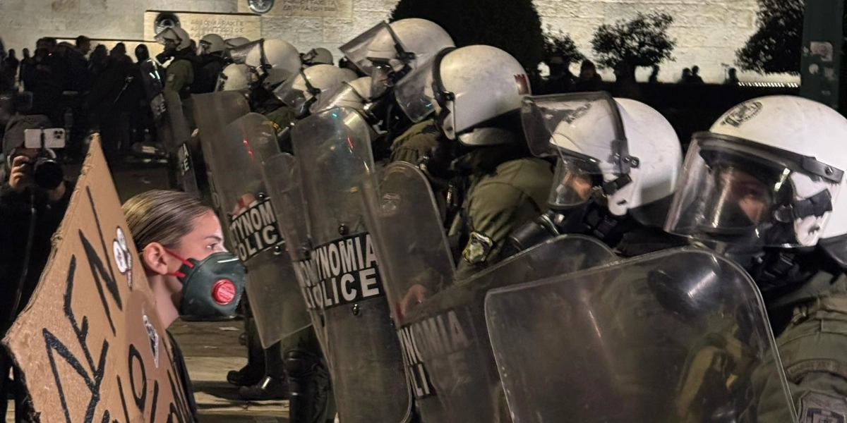 Τέμπη: Ποινική δίωξη στους 11 συλληφθέντες της συγκέντρωσης στο Σύνταγμα-Μήνυση στην ΕΛΑΣ από συγγενείς θυμάτων