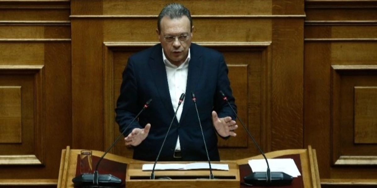 Φάμελλος: Ο πρωθυπουργός προτίμησε μία αντιδημοκρατική εκτροπή από μία κοινοβουλευτική ήττα