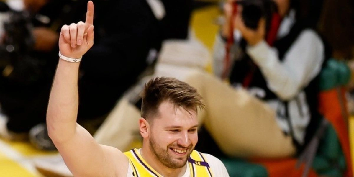 NBA: Η αλλαγή που θα φέρει περισσότερα σουτ μισού γηπέδου