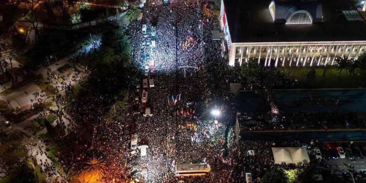 Κωνσταντινούπολη: Δεύτερη μέρα συγκεντρώσεων ενάντια στη σύλληψη Ιμάμογλου