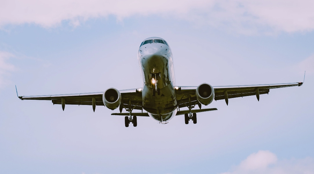 Χίθροου: Ακυρώθηκαν οι πτήσεις της AEGEAN από και προς το αεροδρόμιο – Υπό έλεγχο η πυρκαγιά στο αεροδρόμιο