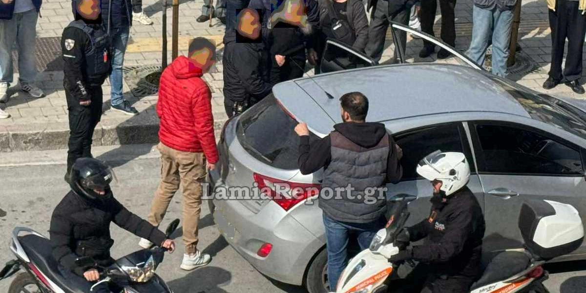 Λαμία: Ιερέας έβρισε και χτύπησε αστυνομικούς που του πήραν τις πινακίδες
