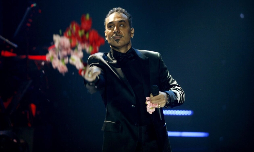 Νότης Σφακιανάκης: Επιστρέφει ο «άρχοντας» της πίστας στη νυχτερινή Αθήνα