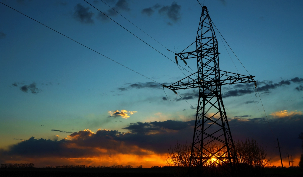 Ξεκινάει αύριο το θερινό ωράριο για το μειωμένο τιμολόγιο ρεύματος