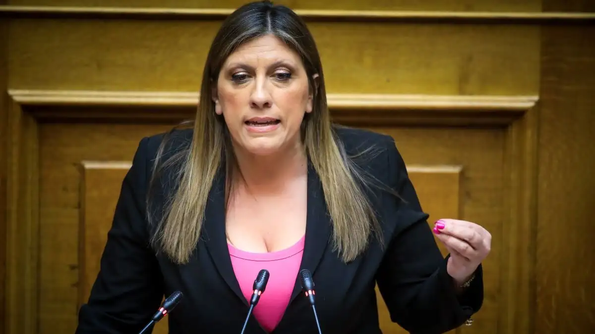 Η Κωνσταντοπούλου κάλεσε το 100 για τον «Φραπέ» – «Ήρθε περιπολικό και κάποιος τους είπε να φύγουν»-(video)