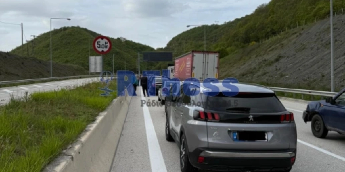 Εγνατία Οδός: Νέο τροχαίο σε λίγες μέρες-Φορτηγό ανετράπη με δύο τραυματίες