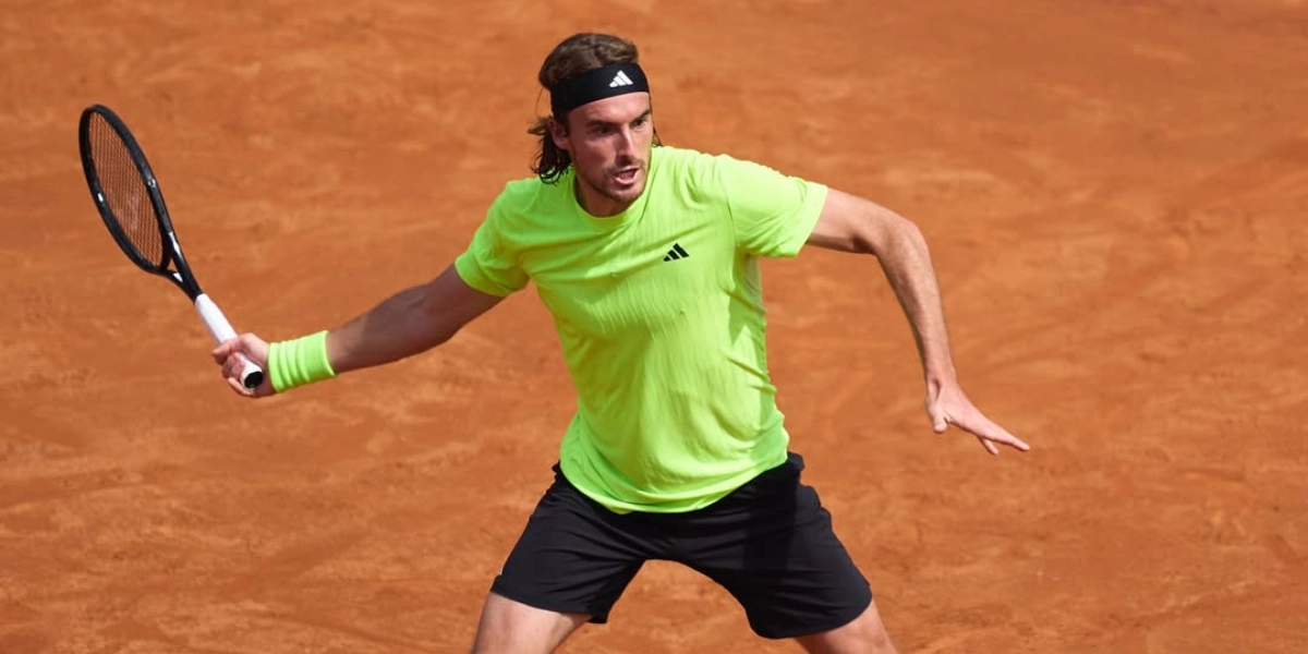 Τσιτσιπάς: Αποσύρθηκε από το Barcelona Open λόγω τραυματισμού