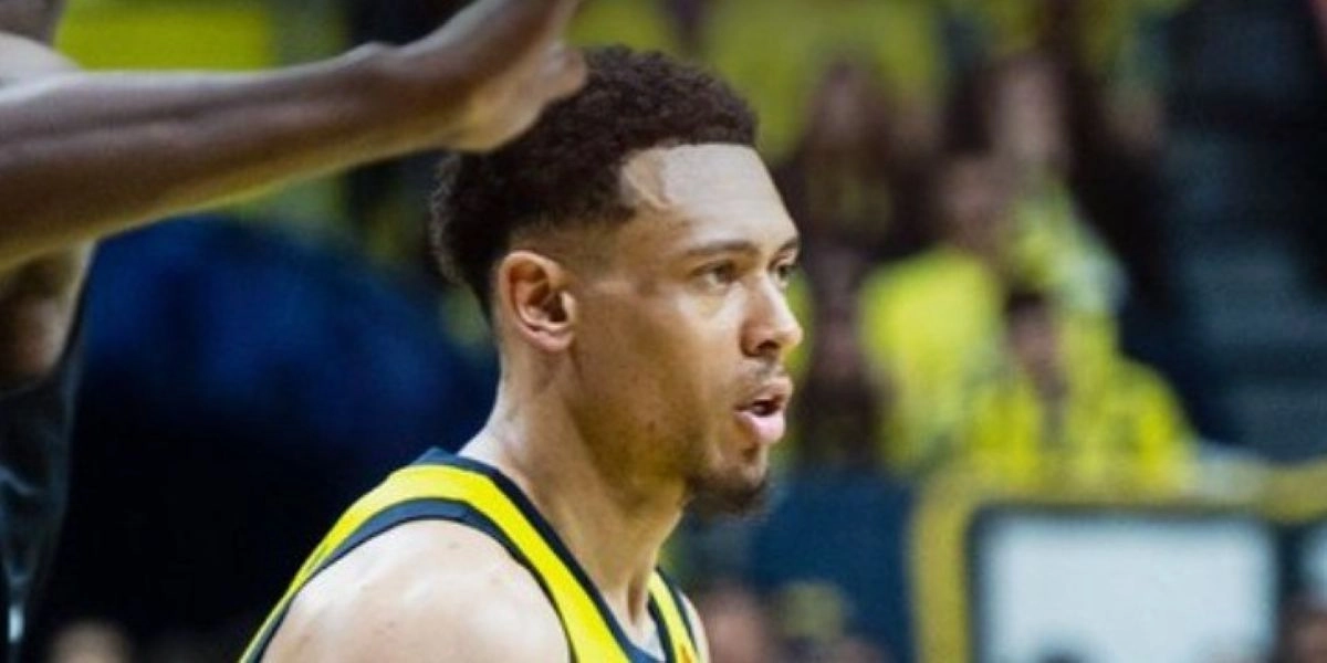 Φενέρμπαχτσε-Παρί 83-78: Το παιχνίδι πήγε σε τεντωμένο… σκοινί και ο Μπόλντγουιν έκρινε το 1-0 υπέρ των Τούρκων
