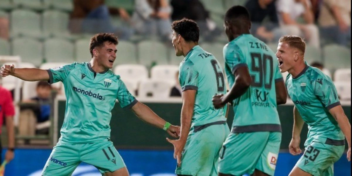 Athens Καλλιθέα-Λεβαδειακός 0-3: Πειστική επικράτηση των Βοιωτών στη Λεωφόρο, που βάζει σε… μπελάδες την ομάδα του Μαλεζά