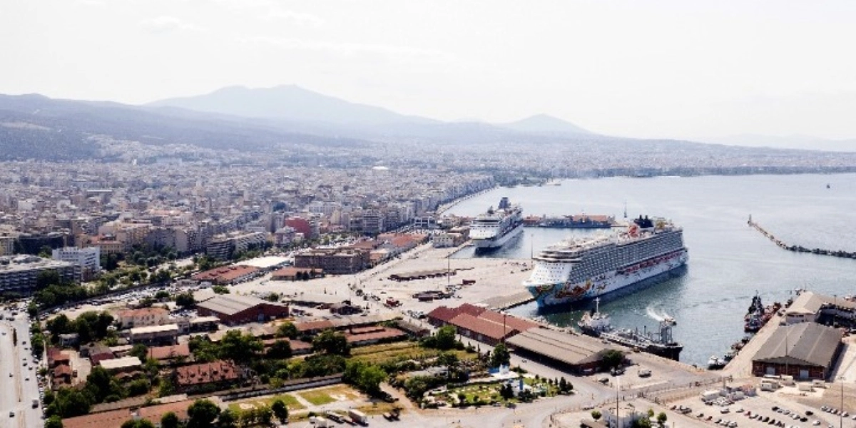 Πάτρα: Κλιμάκιο της ΕΛΥΔΝΑ μεταβαίνει στο λιμάνι για τη διερεύνηση του θανάτου της 47χρονης