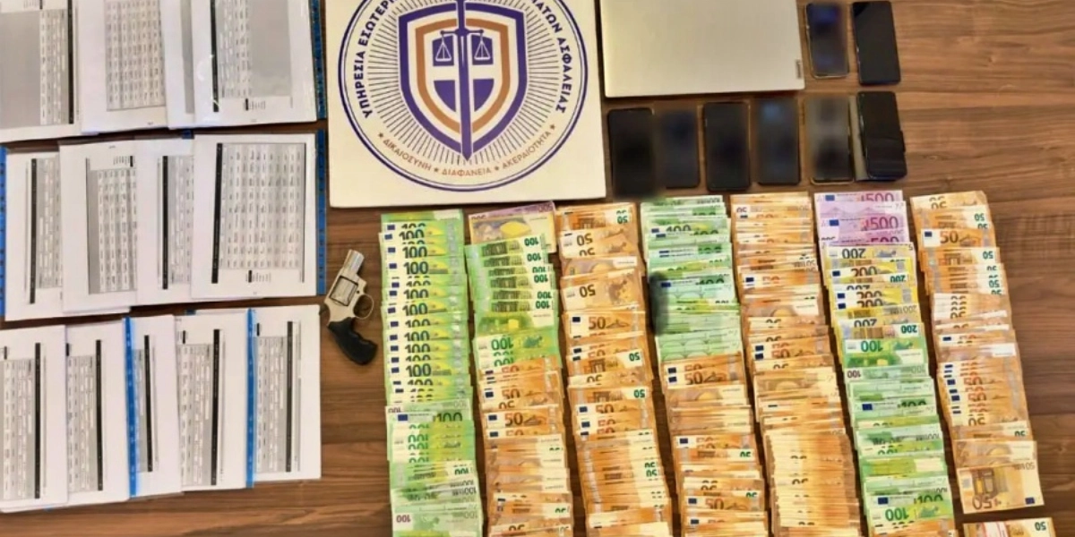 Κτηματολόγιο: Στη φυλακή τρεις από τους εννιά κατηγορούμενους για την υπόθεση κυκλώματος