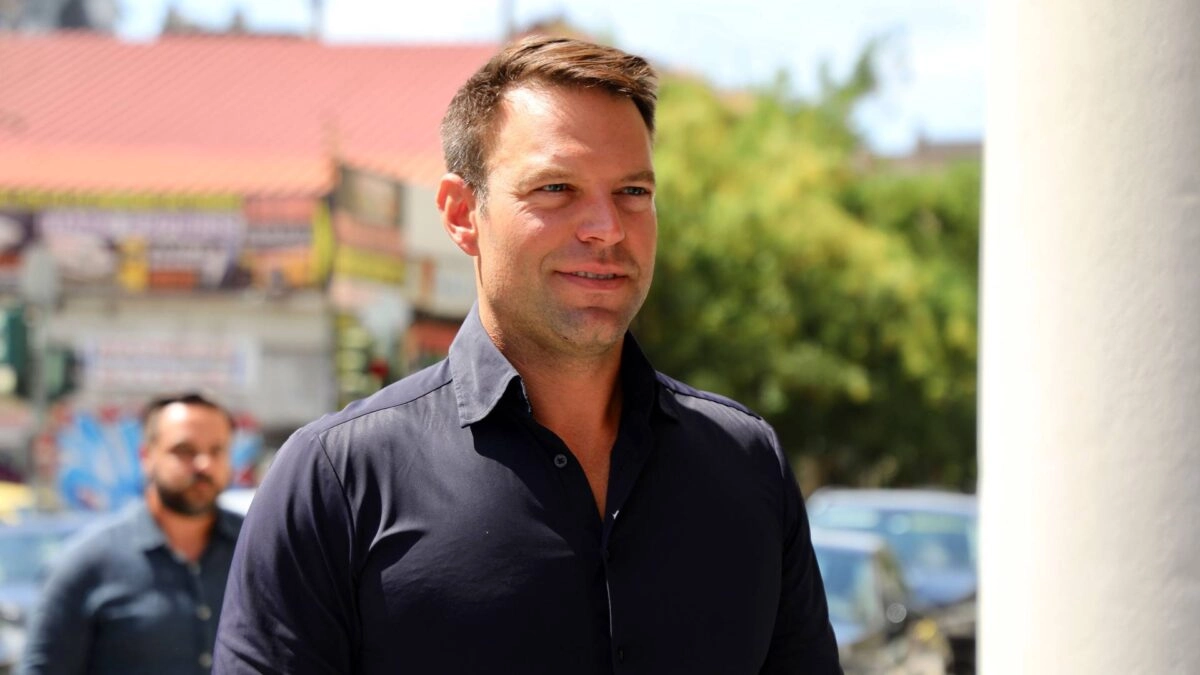 Κασσελάκης μετά τη διαρροή συνομιλίας με την Τζάκρη: «Μια χαρά είμαστε στο Κίνημα»