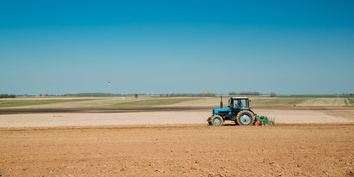 Aγρότες: Καταβάλλεται σήμερα η προκαταβολή της βασικής ενίσχυσης