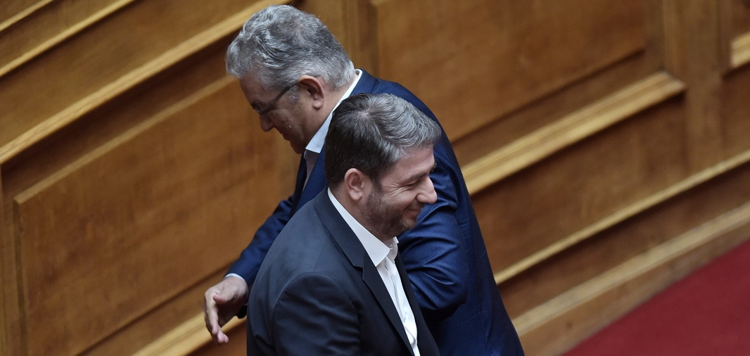 Σύγκρουση ΠΑΣΟΚ-ΚΚΕ για τη Γάζα με αιχμές για συγκυβέρνηση