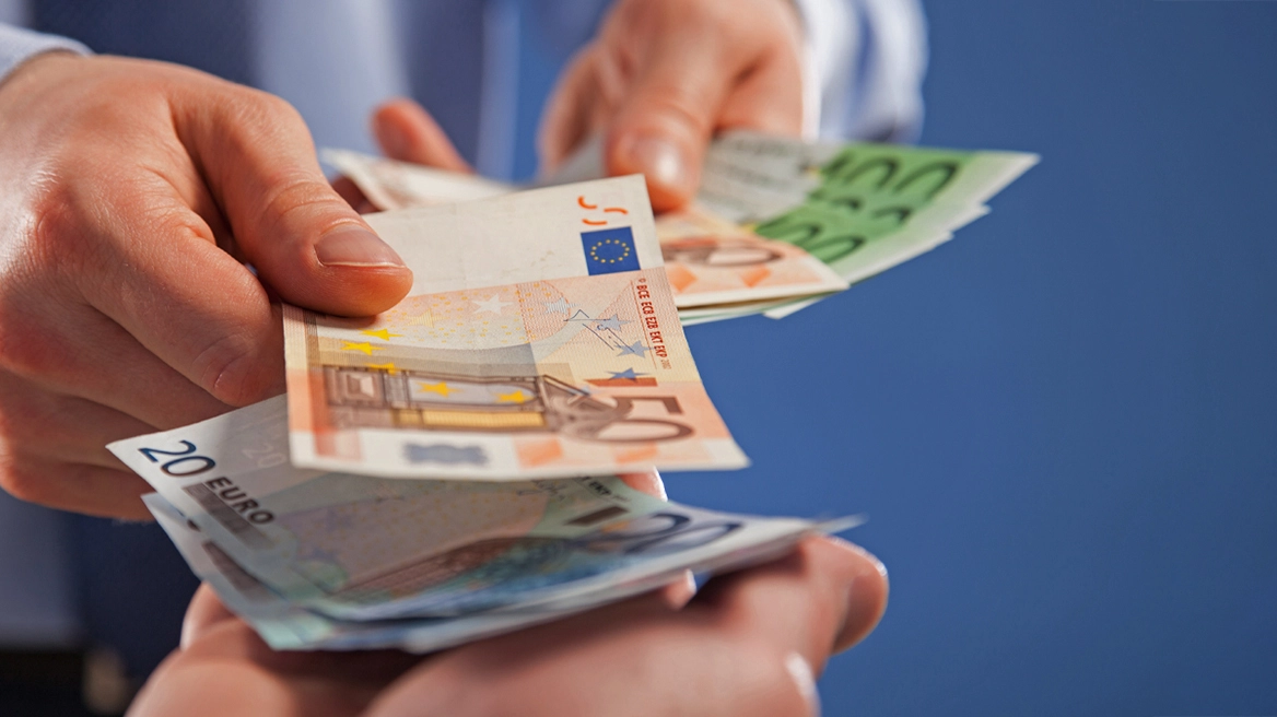 Αγίου Πνεύματος 2025: Ποιοι δουλεύουν και πώς αμείβονται