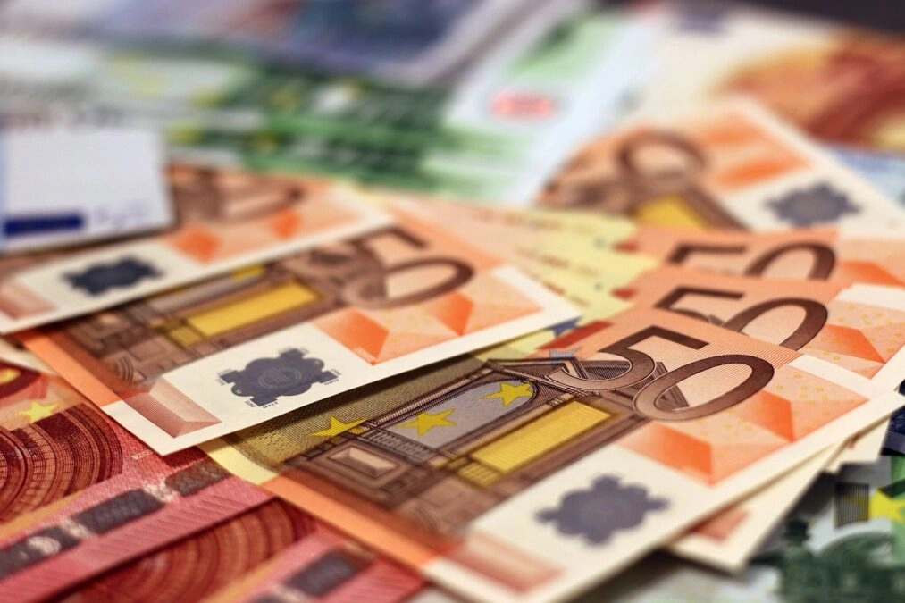 Εβδομάδα πληρωμών από e-ΕΦΚΑ και ΔΥΠΑ – Ποιοι λαμβάνουν χρήματα σήμερα