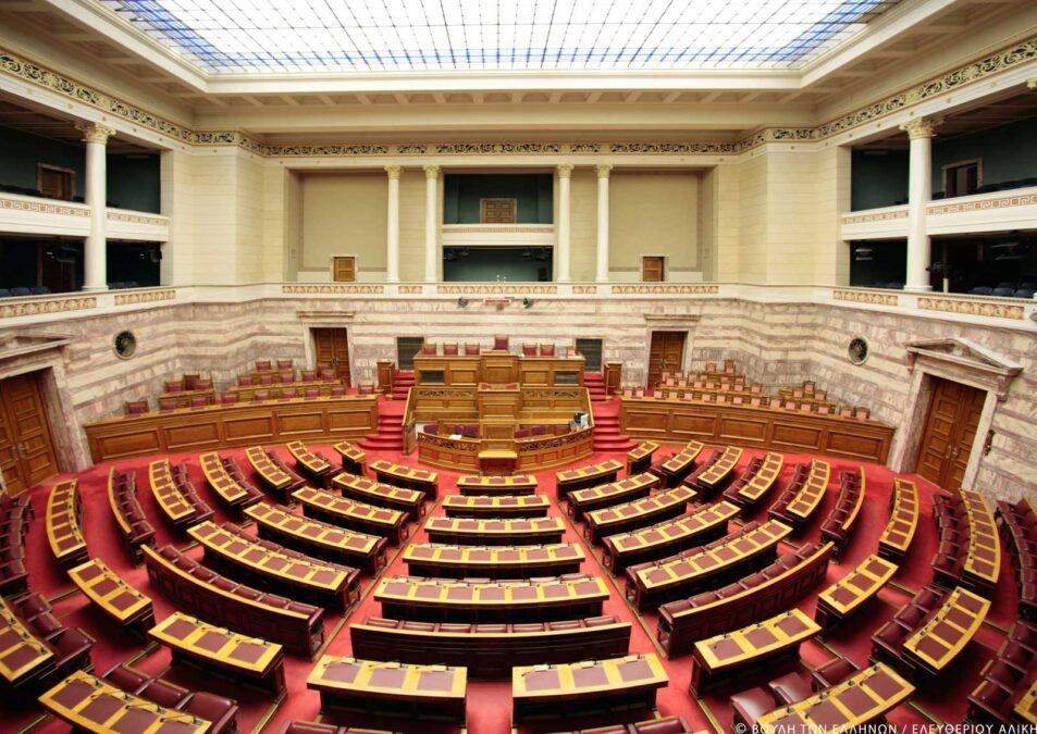 Στη Βουλή το αίτημα για την άρση ασυλίας του Δημήτρη Αβραμόπουλου