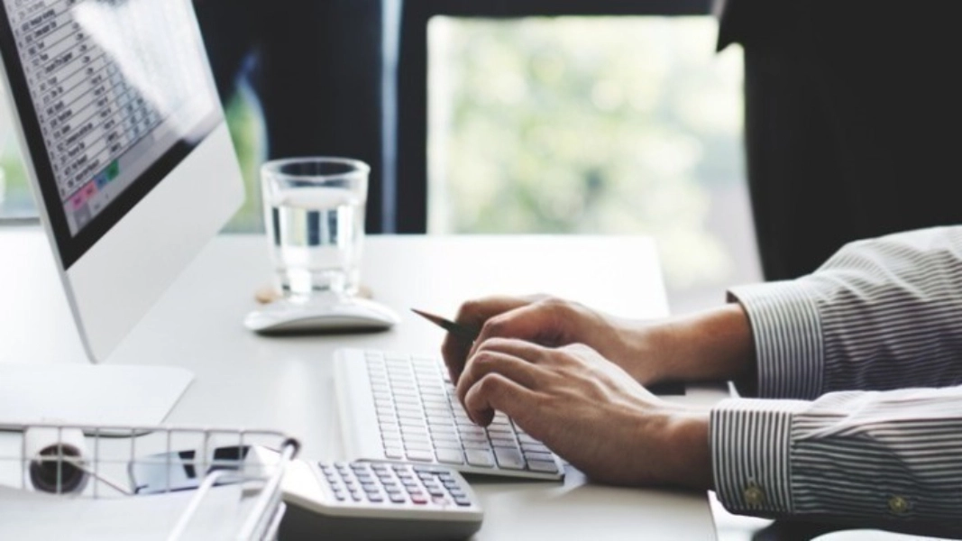 Αντίστροφη μέτρηση για τις φορολογικές δηλώσεις: Αιτήματα για παράταση προθεσμίας