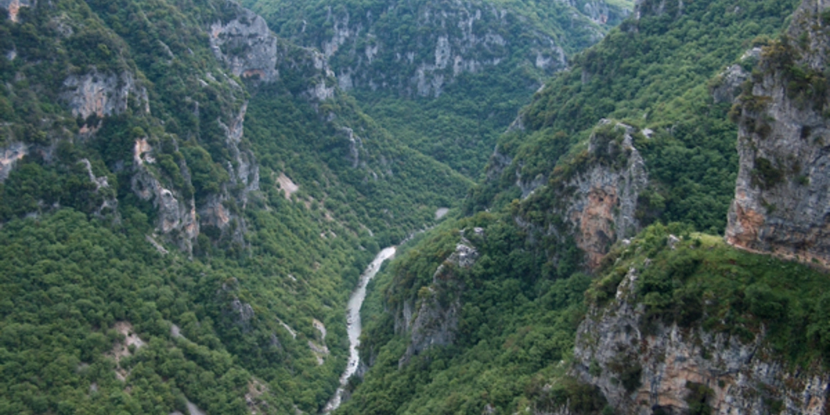Ήπειρος: 25χρονη τουρίστρια έχασε τη ζωή της στο φαράγγι του Βίκου