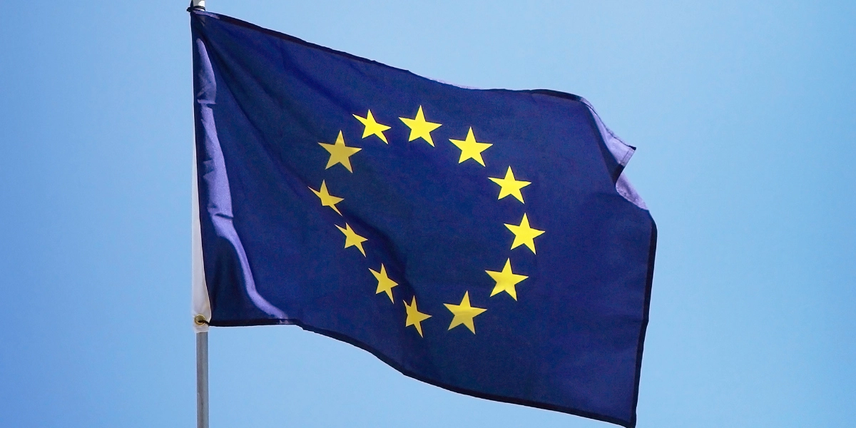 Κομισιόν: Η ΕΕ δεν αναγνωρίζει το αυτοανακηρυχθέν κράτος βόρεια της Κύπρου και το λεγόμενο δικαστικό του σύστημα