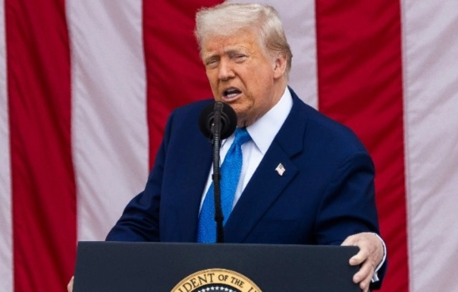 ΑΠΕ-ΜΠΕ ΤΡΑΜΠ