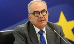 Παπαθανάσης ΑΠΕ-ΜΠΕ