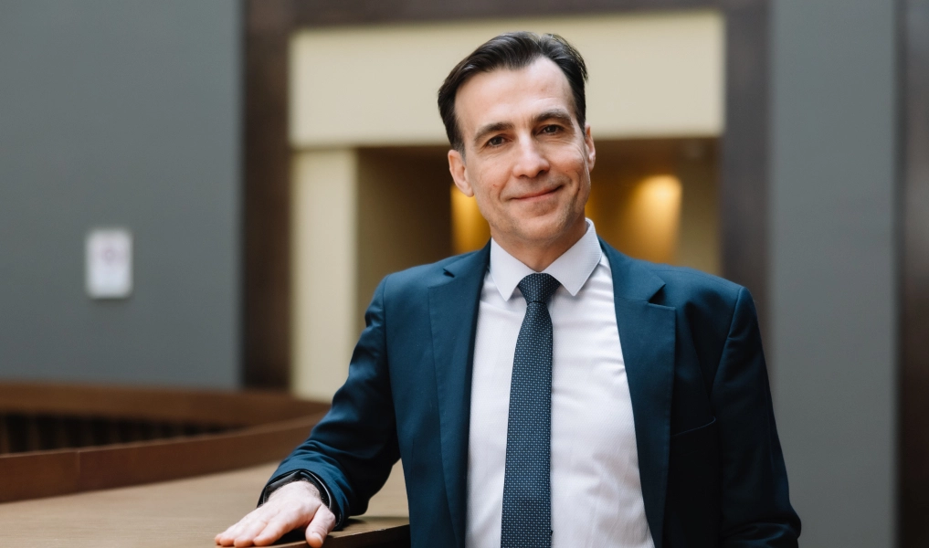 Στη Βουλή από τον Μιχάλη Χουρδάκη η ανακατασκευή του Δικαστικού Μεγάρου Θεσσαλονίκης