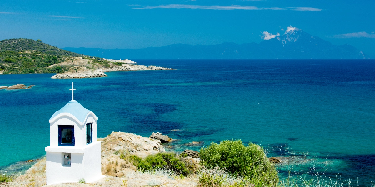 Καιρός: Έως τους 34 βαθμούς η θερμοκρασία – Μπόρες στα βόρεια ορεινά
