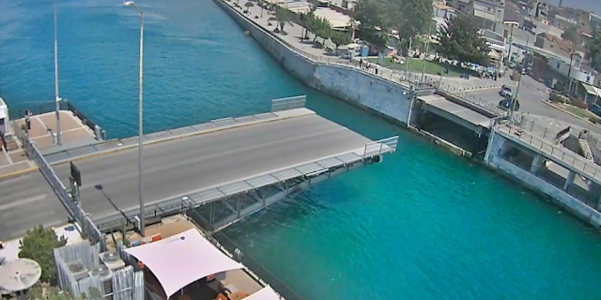 Χαλκίδα: Επέστρεψε στην κυκλοφορία η γέφυρα Ευρίπου – Κλειστή για τη ναυσιπλοΐα