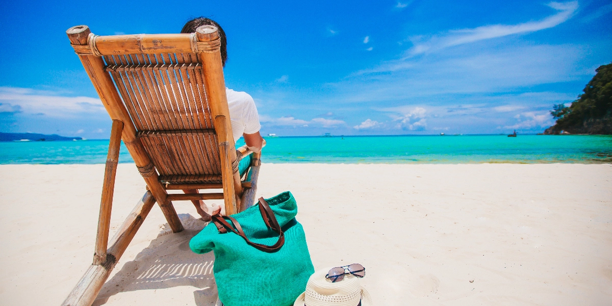 Επίδομα αδείας: Υποχρεωτική η καταβολή του πριν την άδεια – Φουσκωμένα τα πρόστιμα