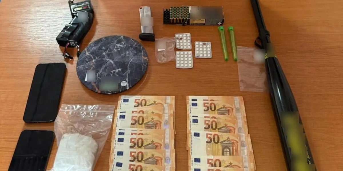 Αστυνομικός: Δίωξη για τρία πλημμελήματα και ένα κακούργημα για διακίνηση ναρκωτικών