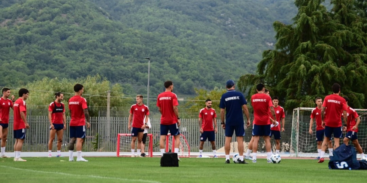 Ολυμπιακός: Πέταξε για Ιταλία – Αντιμέτωπος με Νάπολι την Πέμπτη