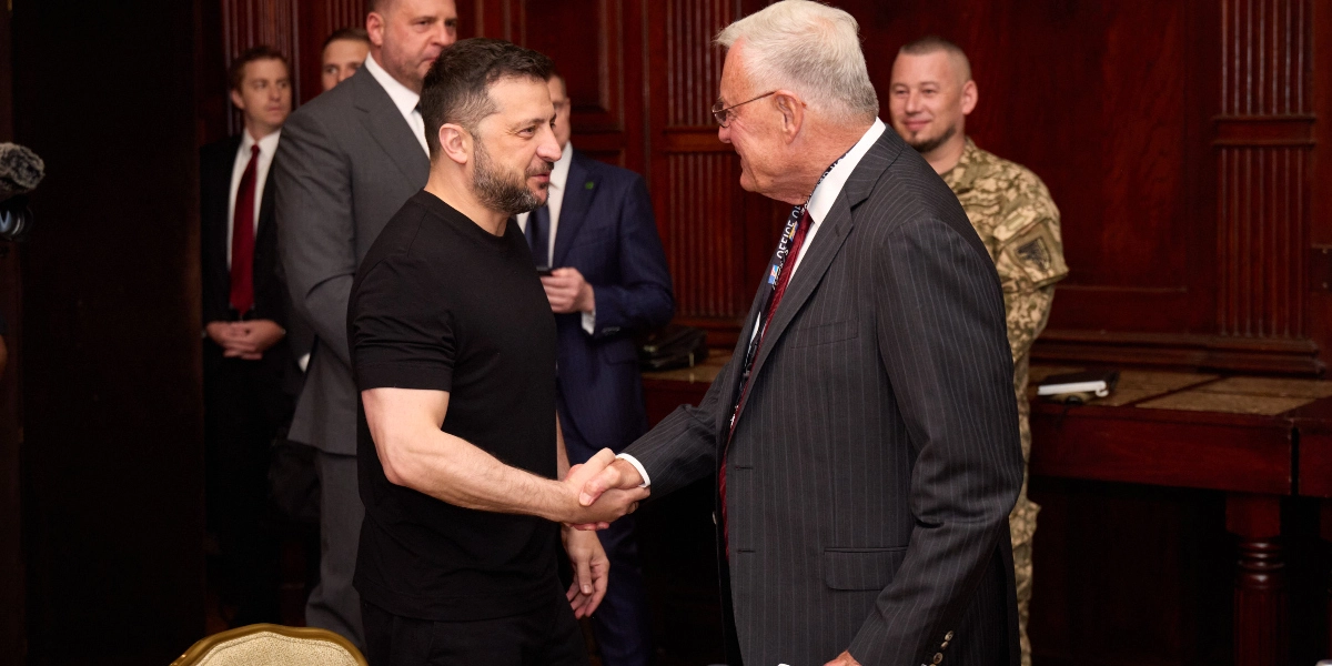 Ζελένσκι: Συναντήθηκε με τον στρατηγό Κέλογκ πριν τη διάσκεψη με τον Τραμπ