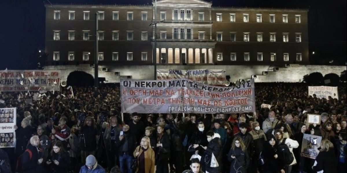 Τέμπη: Συγκεντρώσεις σε όλη τη χώρα καλούνται για σήμερα στις 19:00