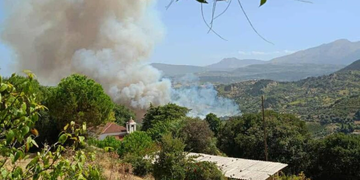 Αχαΐα: Σε ύφεση το μεγαλύτερο τμήμα της φωτιάς στην περιοχή Άλσος