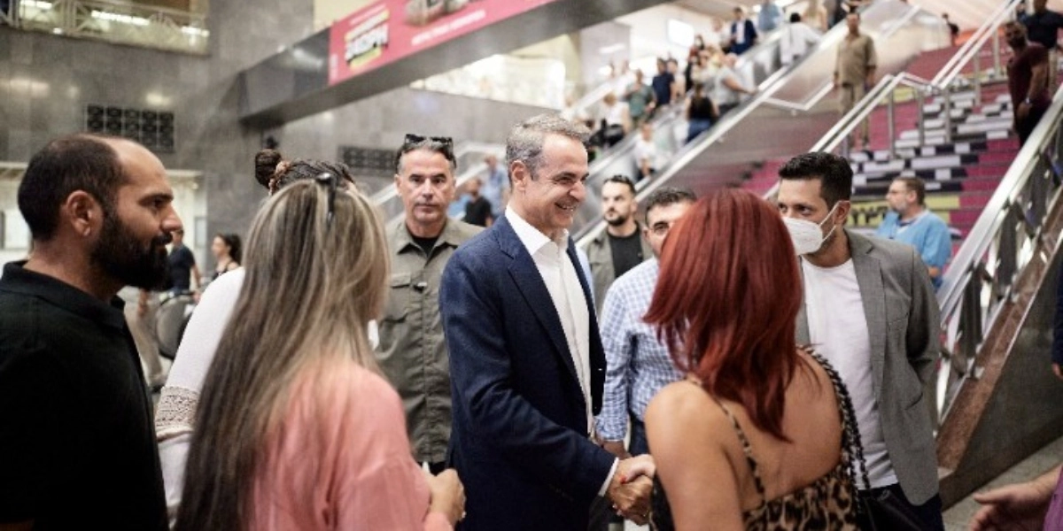 Μητσοτάκης: Στο σταθμό του μετρό «Σύνταγμα» ενόψει της σαββατιάτικης 24ωρης λειτουργίας