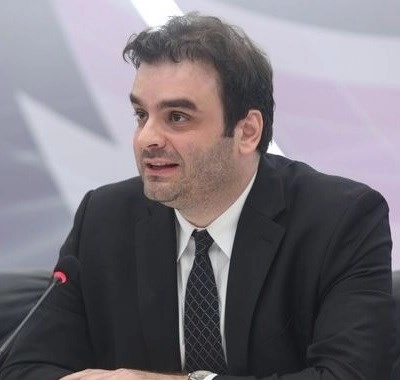 pierrakakis facebook