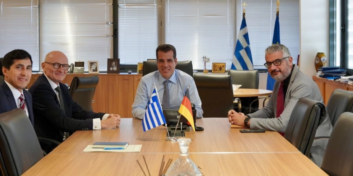 Πλεύρης: Συνάντηση με τον Γερμανό πρέσβη για τη διαχείριση του μεταναστευτικού