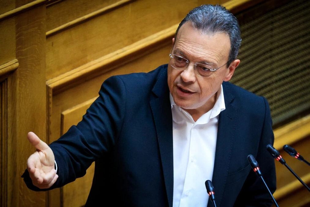 Βουλή-Φάμελλος: «Οι εργαζόμενοι ζουν για να δουλεύουν και να πλουτίζουν οι λίγοι φίλοι του κ. Μητσοτάκη και της κα Κεραμέως»